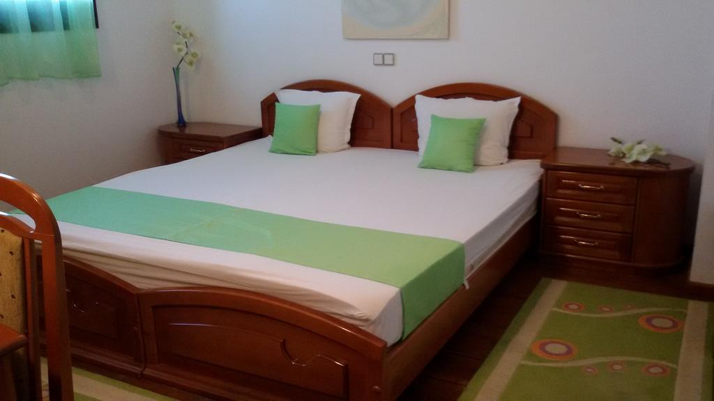 Family Hotel Elegance Arbanasi Extérieur photo