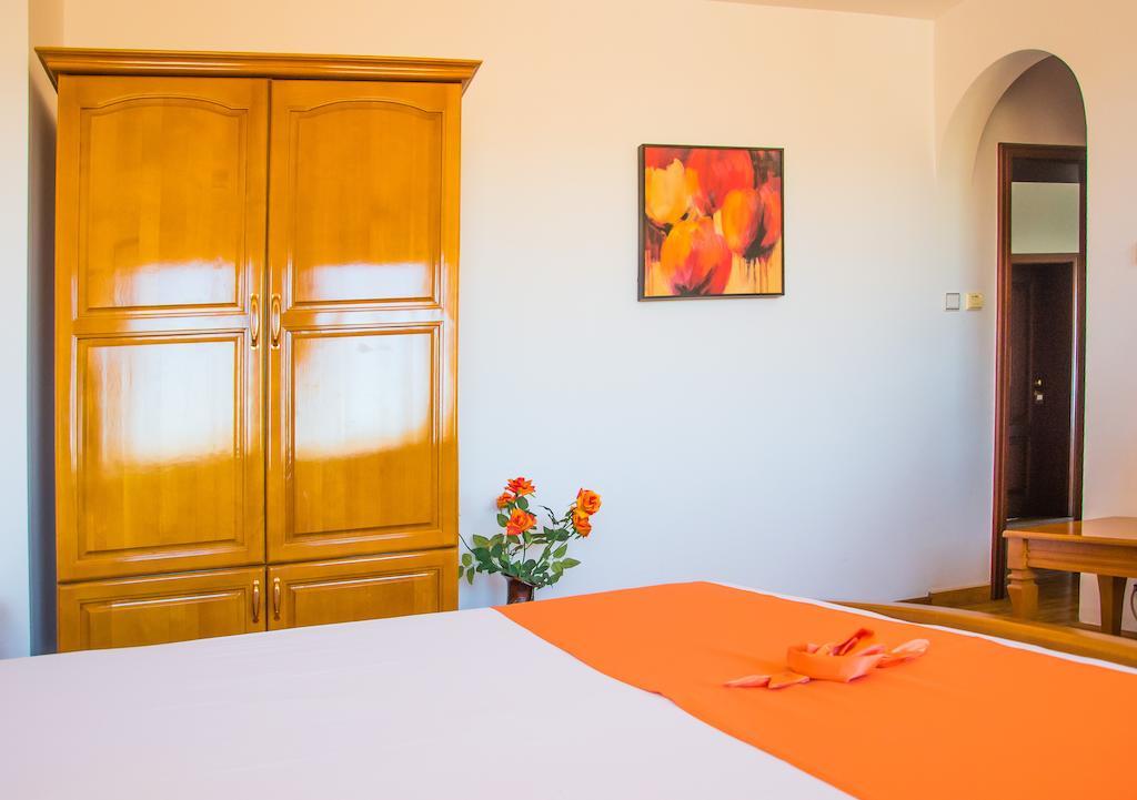 Family Hotel Elegance Arbanasi Chambre photo