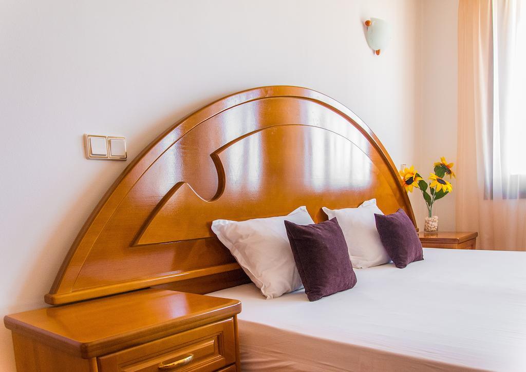 Family Hotel Elegance Arbanasi Chambre photo