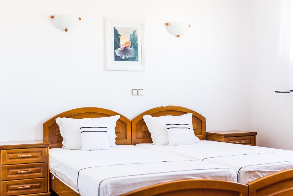 Family Hotel Elegance Arbanasi Chambre photo