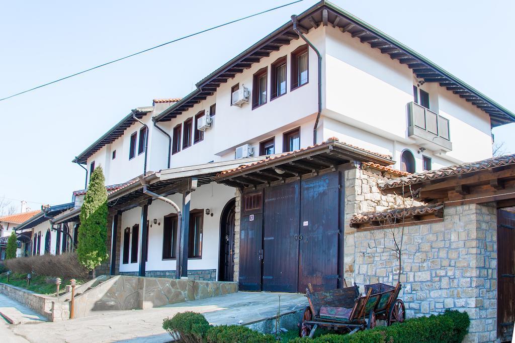 Family Hotel Elegance Arbanasi Extérieur photo