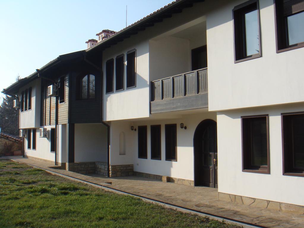 Family Hotel Elegance Arbanasi Extérieur photo