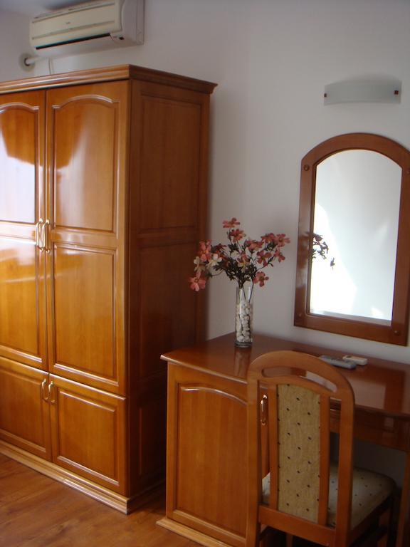 Family Hotel Elegance Arbanasi Chambre photo